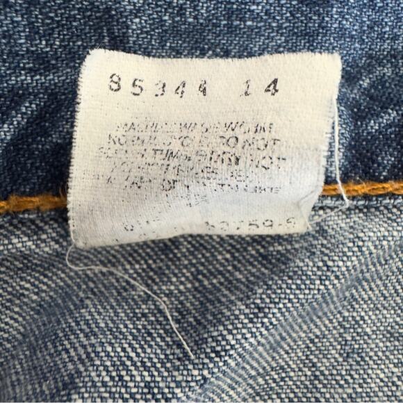 Vintage Levi's 560 Blue Jean Shorts Relaxed Fit 90s zip Button red tab denim 36 - Picture 13 of 14